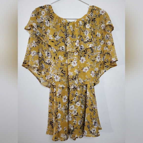 Show Me Your MuMu Triple Decker Romper Size Small - Picture 11 of 15